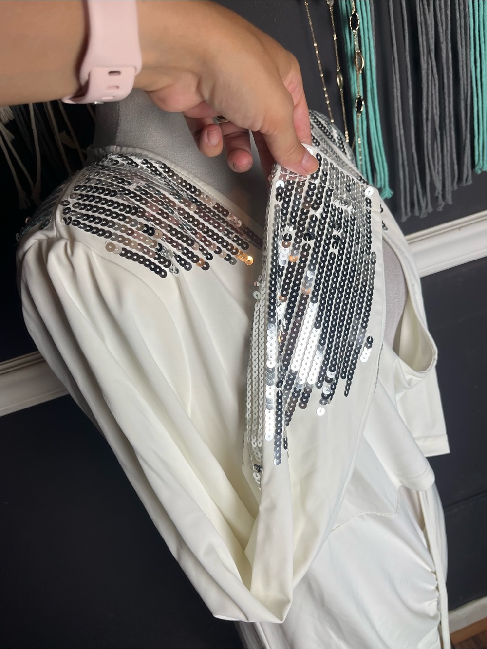 Fashion to Figure Size 1 (size 14/16) White and Sequin Dress - Picture 4 of 11